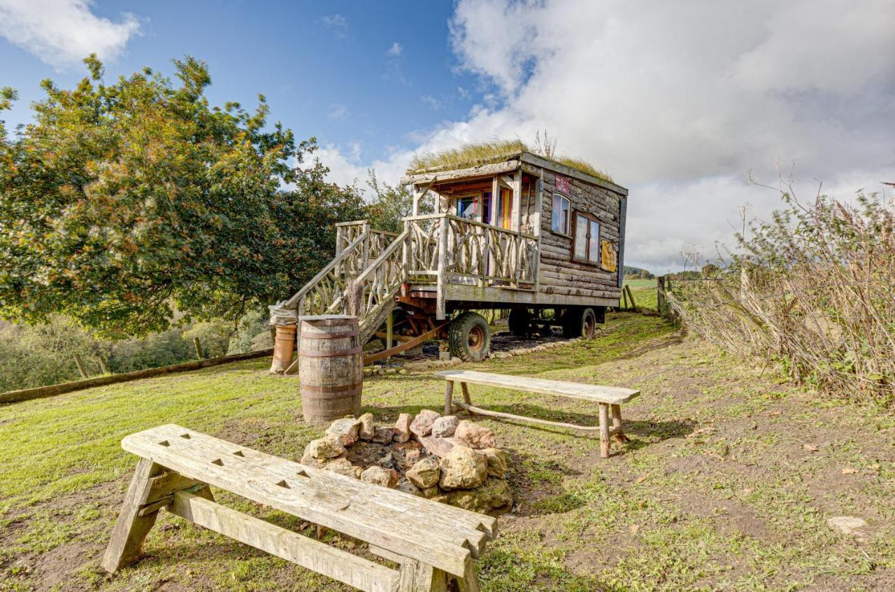 2X Double Bed - Glamping Wagon Dalby Forest Scarborough Dış mekan fotoğraf