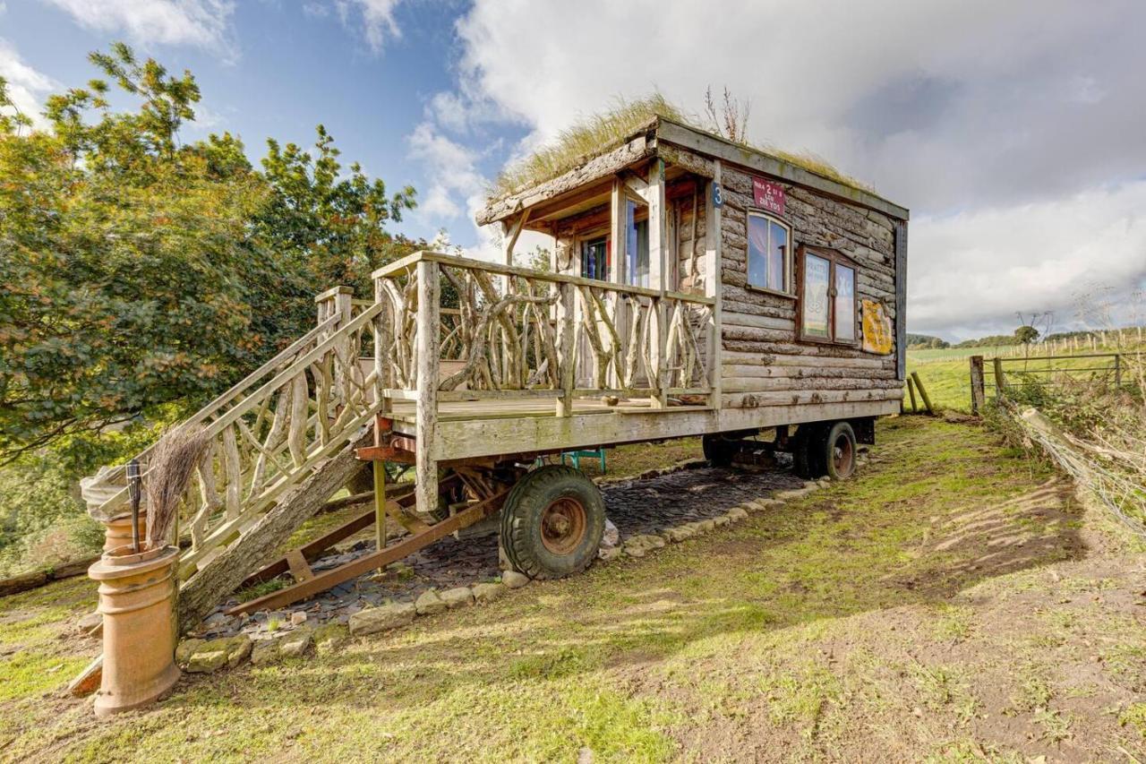 2X Double Bed - Glamping Wagon Dalby Forest Scarborough Dış mekan fotoğraf