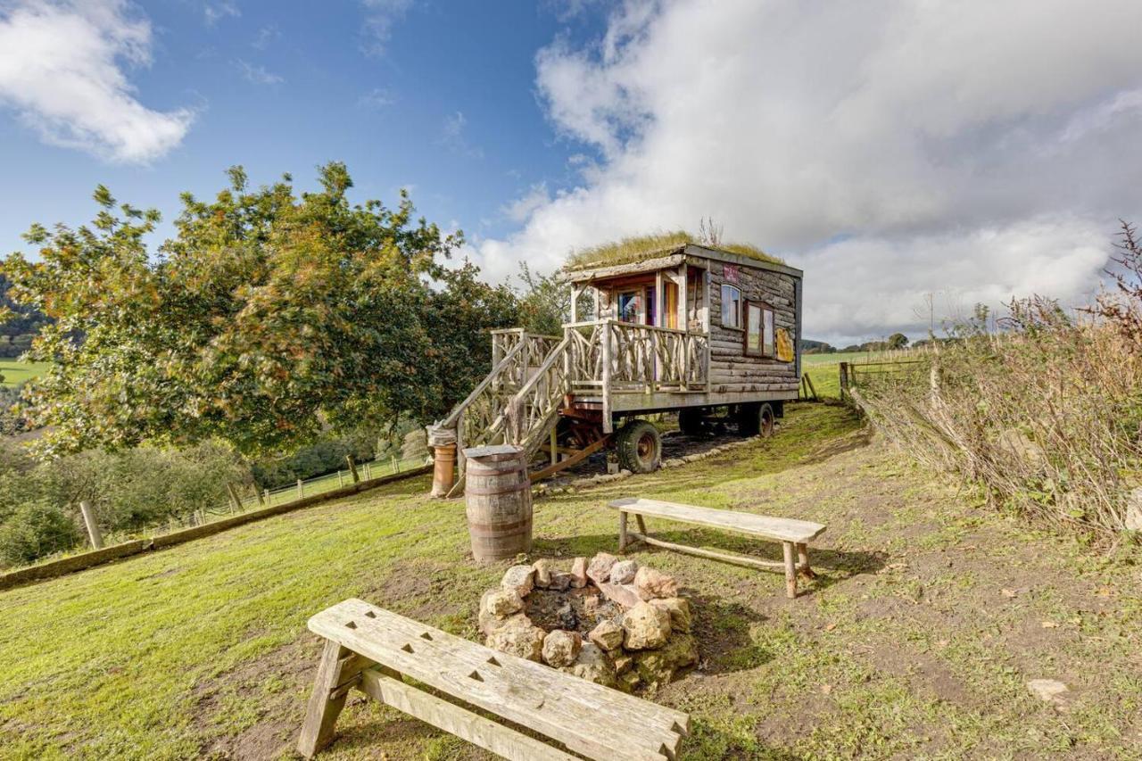 2X Double Bed - Glamping Wagon Dalby Forest Scarborough Dış mekan fotoğraf